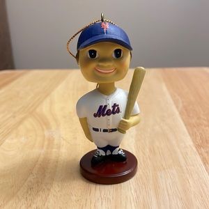NY Mets bobble head ornament. 3.5 inches high. Christmas/ holiday or everyday